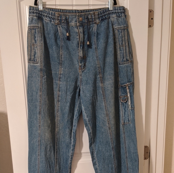 VINTAGE Weekends Hong Kong Cargo jeans